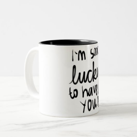 ***L'AMOUR EST TOUT AUTOUR*** MUG (Devant gauche)