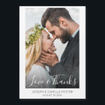 L'amour et merci Whimsy Photo Mariage Magnet<br><div class="desc">Donnez à vos proches un souvenir de votre journée spéciale, avec cet aimant mariage magnétique vertical "amour et merci" que vous pouvez customiser avec votre photo, noms et date mariage. En bas de la conception, il y a un dégradé noir qui fera ressortir le texte. Si vous avez des questions...</div>