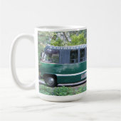 L'amour fraternel ne compte pas sur la tasse de (Gauche)