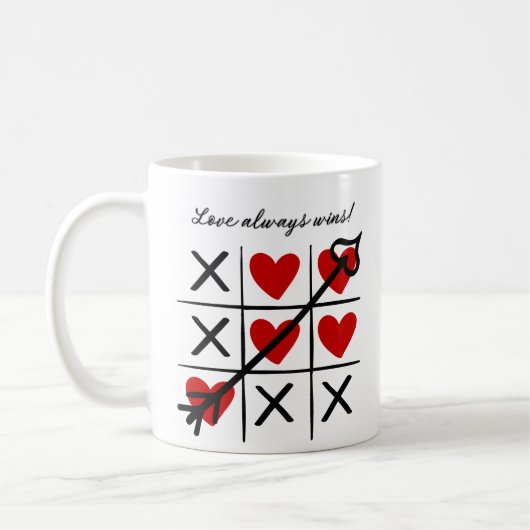 L'amour gagne toujours la tasse de café (Gauche)