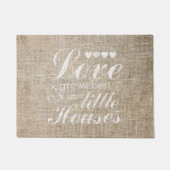 L'amour se développe dans le petit tapis de porte (Devant)