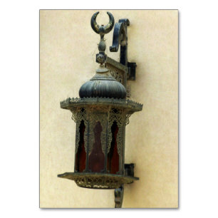 Lamp aan de wand van een arabische moskee kaart
