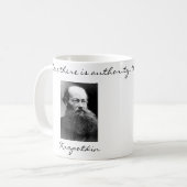 L'anarchiste de Peter Kropotkin cite la tasse (Devant gauche)