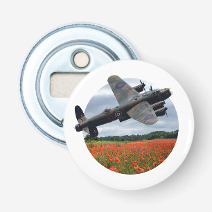 Lancaster Bomber over een papaverveld Button Flesopener