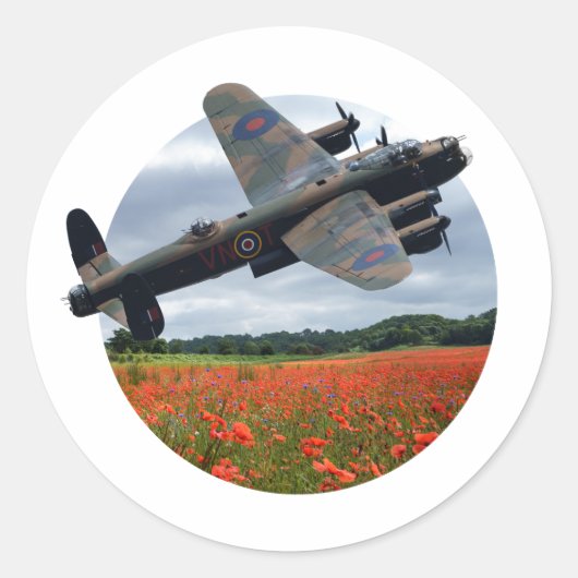 Lancaster Bomber over een papaverveld Ronde Sticker (Voorkant)