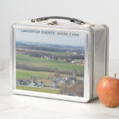 Lancaster County Amish Farm & School Lunchbox (En situation)