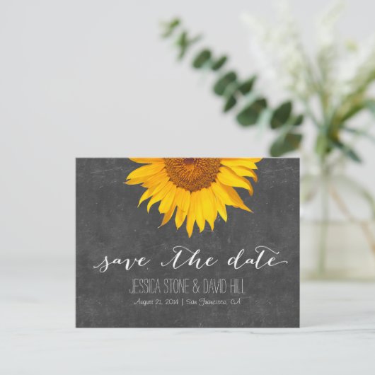 Land Sunflower Chalkboard Weddenschap Save the Dat Aankondigingskaart (Staand voorkant)