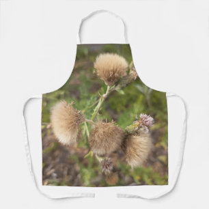 Landelijk wilde distel schort voor natuur liefhebb