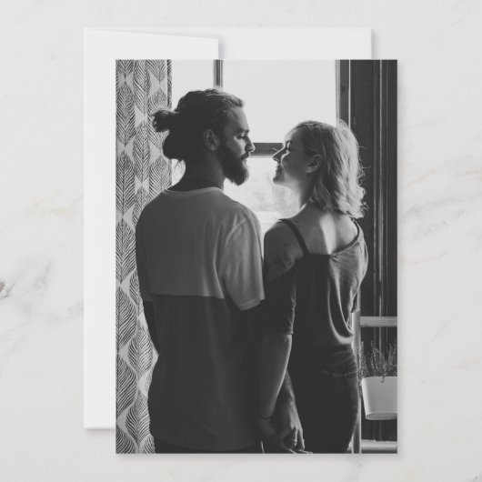 Landelijke boerderij eenvoudige houten trouwuitnod save the date (Achterkant)