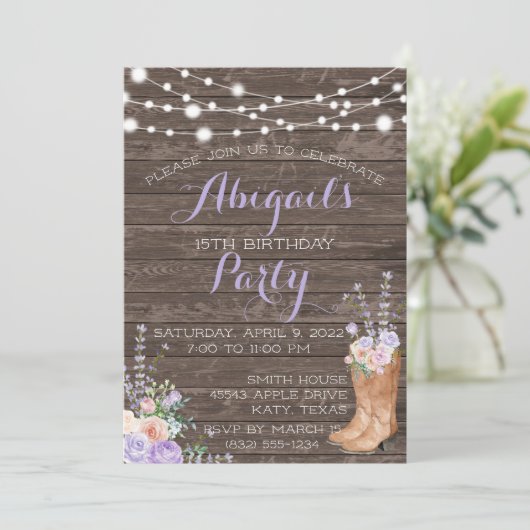 Landelijke lavendelbloemen seringen houten uitnodi kaart (Staand voorkant)