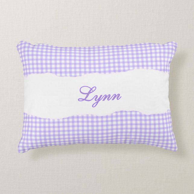 Landelijke Paarse Gingham Gepersonaliseerde Naam Accent Kussen (Voorkant)