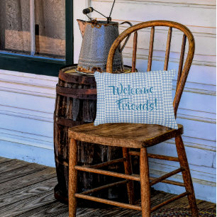 Landelijke veranda in vintage blauw-wit met person accent kussen