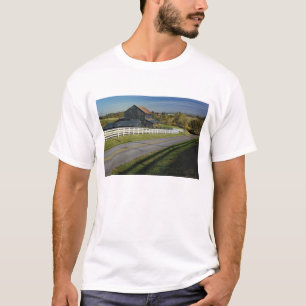 Landelijke weg door de Bluegrass-regio van 2 T-shirt