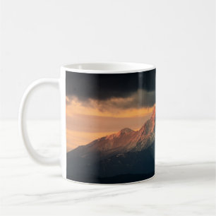LANDSCAPE FOTOGRAFIE VAN SNEEUWMOUNTAINEN ONDER NI KOFFIEMOK