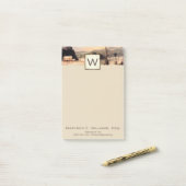 Landscène met monogram post-it® notes (Op bureau)