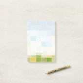 Landschap met multigekleurde vierkantjes post-it® notes (Op bureau)