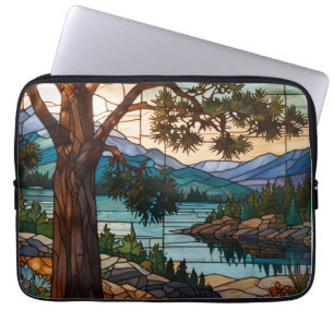 Landschappelijke glaskunst van een rustieke bergke laptop sleeve