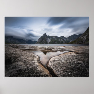 Landschapsfoto van de bergeilanden van de Lofoten Poster