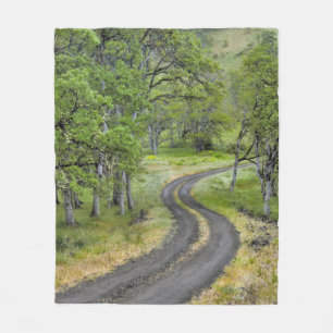 Landweg door bomen, Oregon Fleece Deken