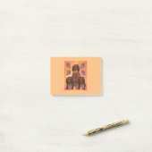 Langharige rode dachshonden post-it® notes (Op bureau)