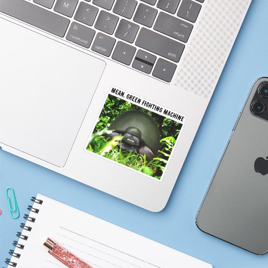 Langzame Commando Schildpad Sticker (Laptop met iPhone)