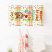 L'anniversaire monte en ballon la bannière jaune (En situation)