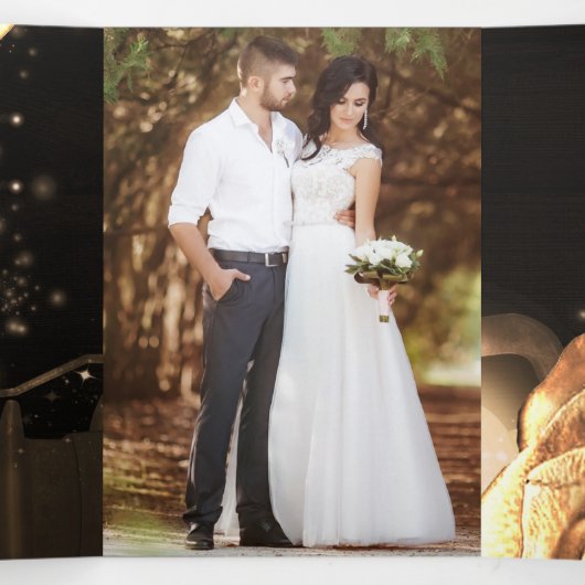 Lantaarn & Gouden Rozen Romantisch Rustiek Huwelij Drieluik Uitnodiging (Binnenkant midden)