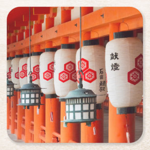 Lantaarns binnen het Itsukushima-heiligdom Vierkante Kartonnen Onderzetter