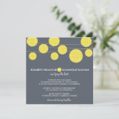 Lanternes en papier à pendage jaune Faire-part de  (Debout devant)