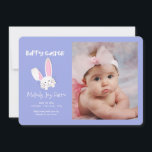 Lapin dans un Faire-part de naissance photo de poc<br><div class="desc">Tout le monde ne sera-t-il pas enchanté de recevoir cette salutation de pâques/faire-part de naissance de votre part? (Pâques arrière - plan violet avec drôle de design lapin par Freepik.com). br/>La carte est facile à customiser avec votre libellé, police, couleur de police, options de forme de papier et le choix...</div>