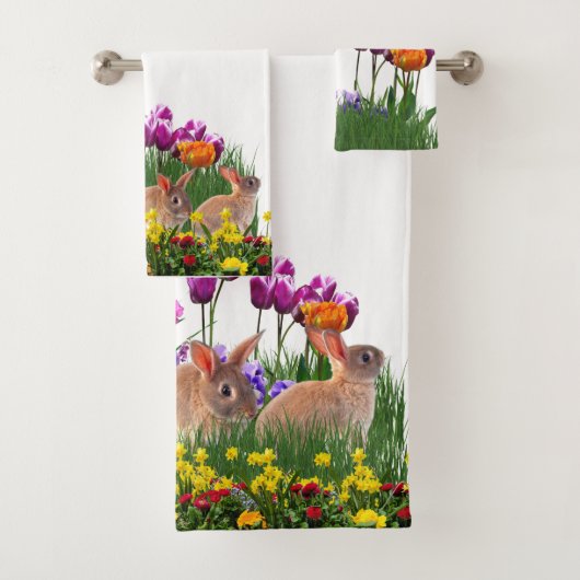 Lapins de Pâques dans un collage de jardin fleuri (En situation)