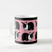 Lapins noirs et blancs roses et tasse noire (Devant gauche)