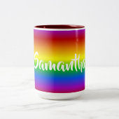 L'arc-en-ciel colore les tasses nommées faites sur (Centre)