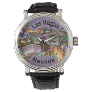 Las Vegas 's nachts met neonverlichting Nevada Horloge
