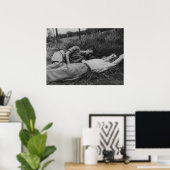 Lascieus jong mannelijk koppel dat homoseksuele in poster (Thuiskantoor)