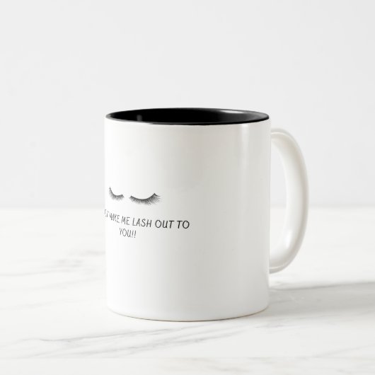 Lash Out Mug (Devant droit)