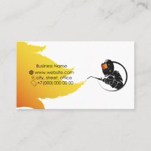 Lassen in masker met lasmachine in handbus