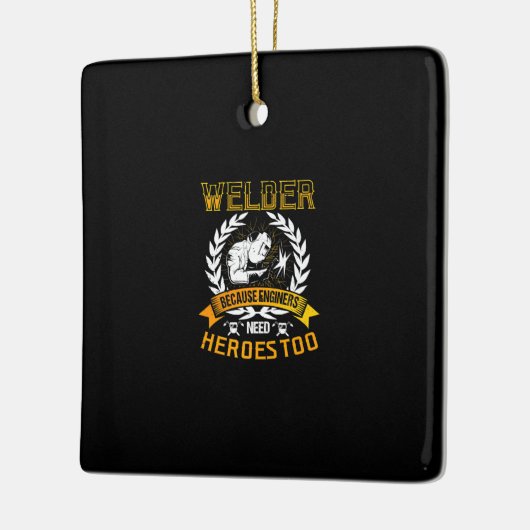 Lassen omdat ingenieurs ook helden nodig hebben | keramisch ornament (Links)