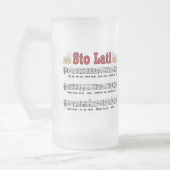 Lat de Sto ! Chanson avec des tasses de bière (Gauche)