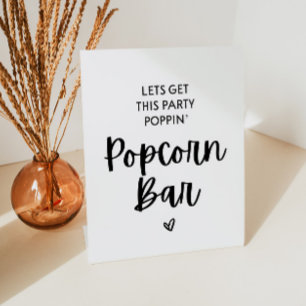 Laten we deze partijpopcornbalk pakken reclamebord met voetstuk