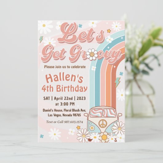 Laten we Groovy Retro Boho Daisy Rainbow Birthday  Kaart (Staand voorkant)