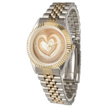 Latte art hart horloge