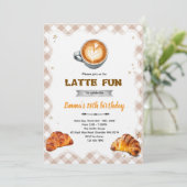 Latte Birthday Brunch party Invitation  (Debout devant)