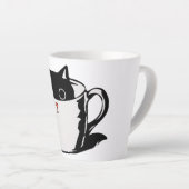 Latte Chaton noir avec nez rouge caché dans une tasse (Angle droit)
