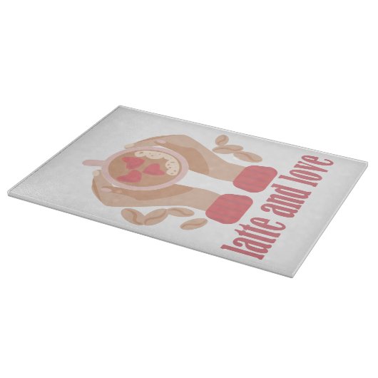 Latte en liefdesbeker, handen en koffie snijplank (Hoek)