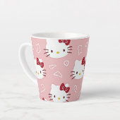 Latte une tasse qui express un chaton mignon (Angle gauche)