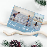 Laughing All Way Beach Photo Carte de vacances<br><div class="desc">Famille trois photo collage "Rire tout le chemin" bleu plage carte de vacances de Noël. Customisé de trois de vos photos préférées,  salutation et nom de famille.</div>