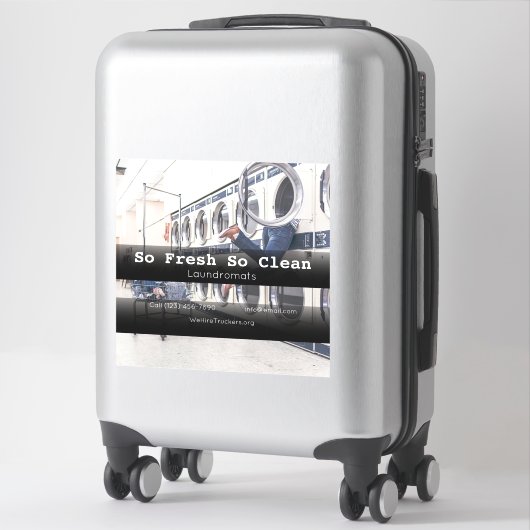 Laundromat company vehicle dat reclame maakt voor sticker (Koffer)