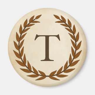 Laurel Wreath op Initiaal T van het Parchment Mono Magneet