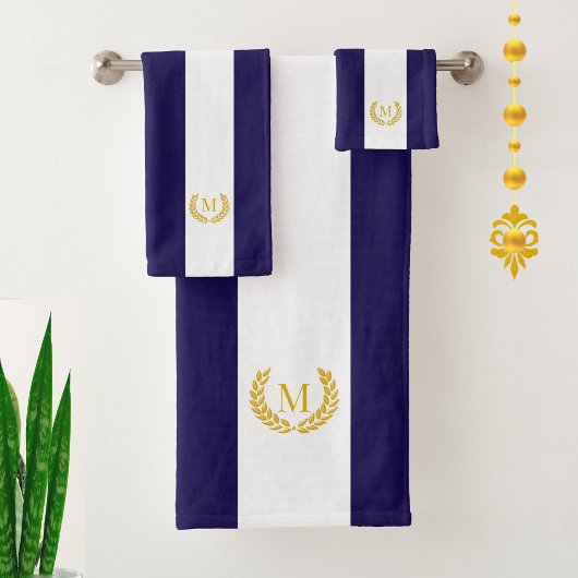 Laurier doré et monogramme sur fond rayé bleu et b